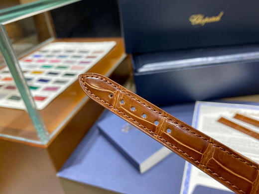 萧邦快乐钻 五钻33mm 专柜新款33mm 女士机械腕表 商品图8