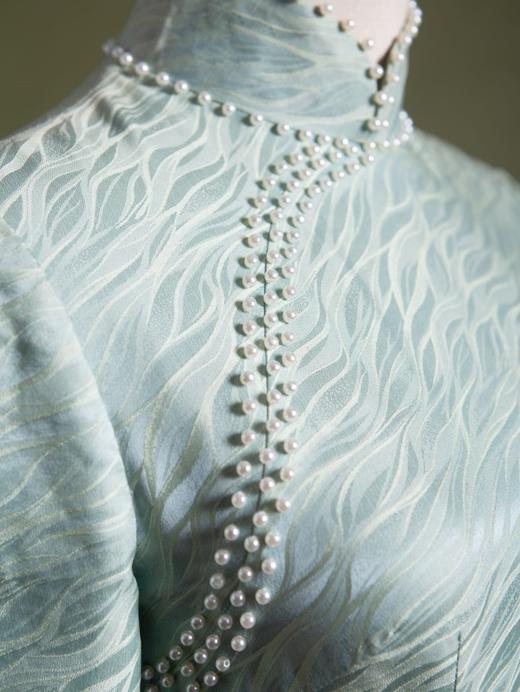 荷言HEYEN 水湄兰杜芳 手工钉珠旗袍高级定制 商品图4