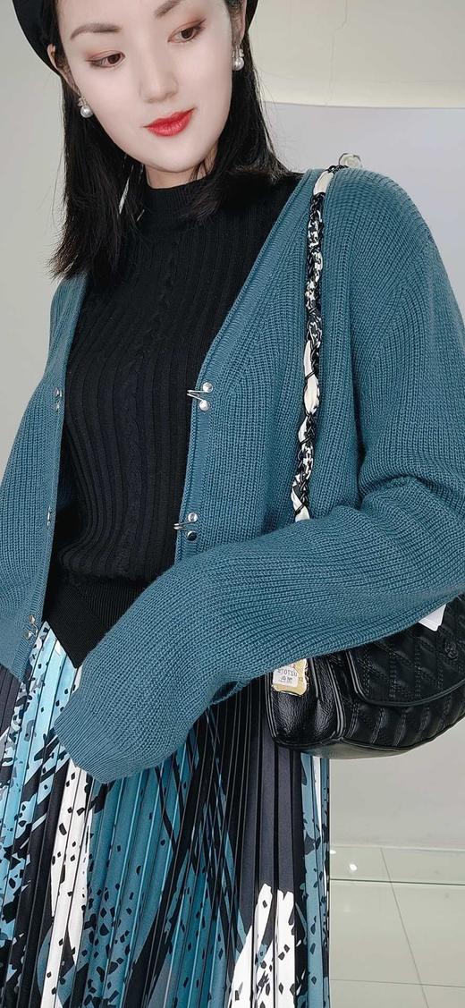 191126【秋款上新】天丝无袖针织打底背心，百搭单品，柔顺高弹，白色请搭配肤色文胸穿着！ 商品图8