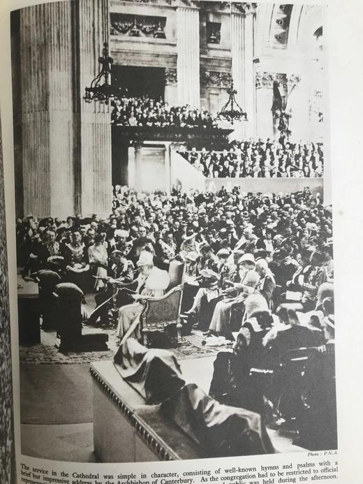 约20世纪中早期 乔治五世传记与时代 数百幅照片插图 漆布精装大16开 商品图7