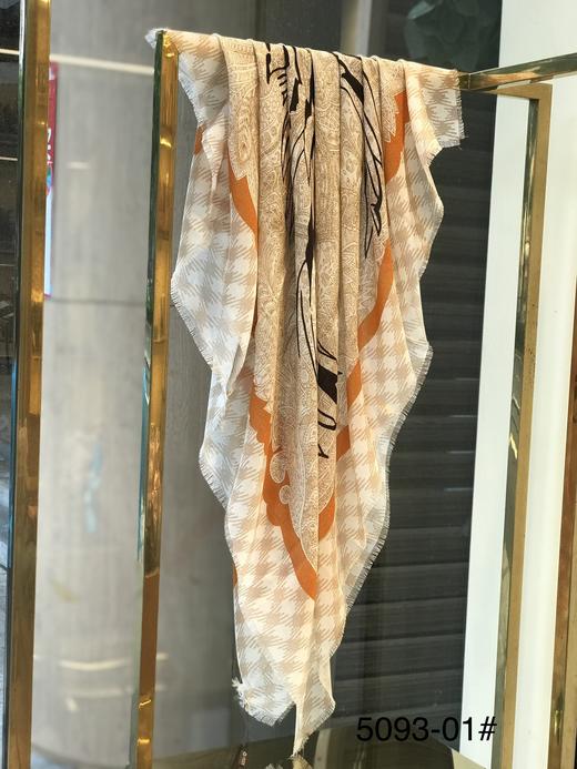 优品堂《锦瑟繁花》精品水溶羊毛90×90方巾 商品图8