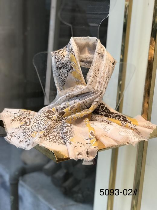 优品堂《锦瑟繁花》精品水溶羊毛90×90方巾 商品图11