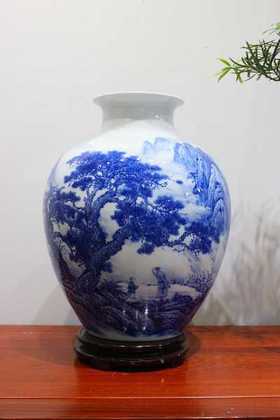 王祖京：青花松下问童子瓶