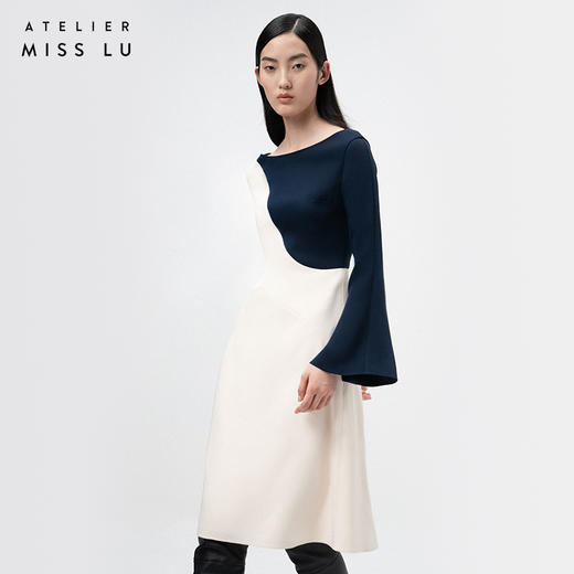 【晨湖】不规则曲线拼接藏青米白撞色连衣裙/0000738 商品图1