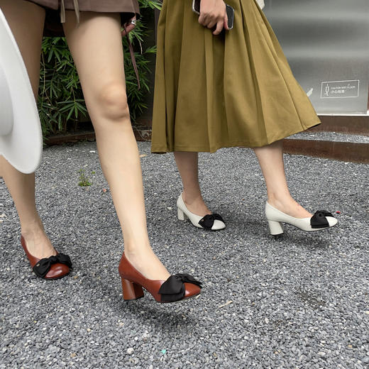 THE SOWING 全皮蝴蝶结百搭奶奶鞋 孕妇软底粗跟单鞋（不支持退换） [福利品] 商品图2