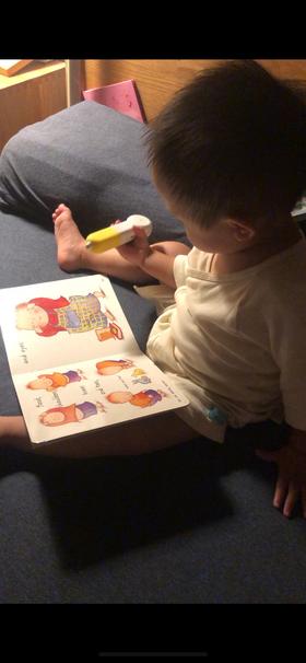 《哆来咪语感启蒙五感玩出英语力》：才一岁半左右，居然会说英语了？