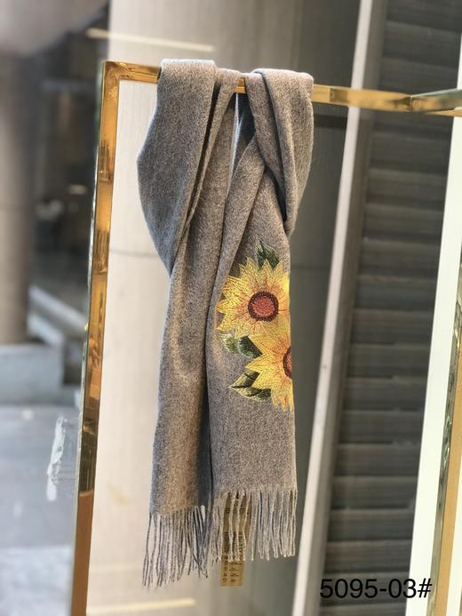 优品堂《向日葵》羊毛刺绣围巾 商品图11