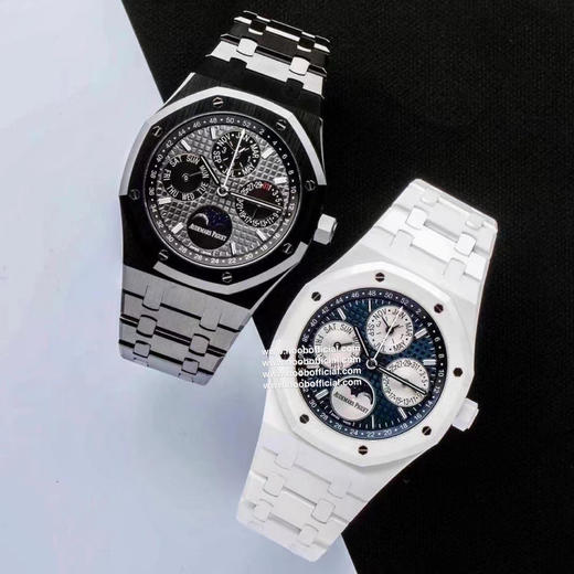 APS 爱彼 黑陶瓷26579 真月相 皇家橡树系列在“Grande Tapisserie”大格纹装饰表盘上，日期、星期、月份、月相，和四个眼睛的位置与原装同步 商品图9