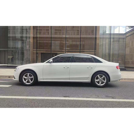 奥迪 A4L 35 TFSI 自动标准型 【月租-深圳】 商品图4