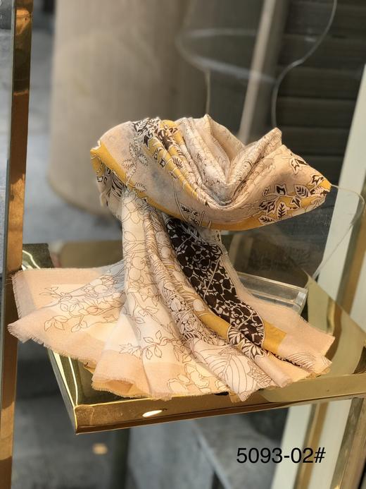 优品堂《锦瑟繁花》精品水溶羊毛90×90方巾 商品图12