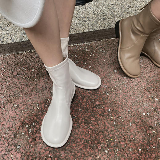 【亏本清仓】THE SOWING 全皮设计感小众大头粗跟马蹄靴女  鞋子偏大半码 （不支持退换）[福利品] 商品图2