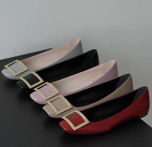  稀罕货  RV方扣平底单鞋  漆皮单鞋 商品图0