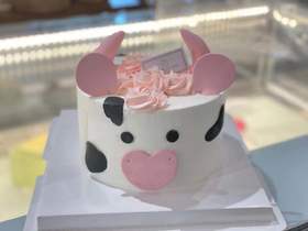 奶牛翻糖奶油蛋糕