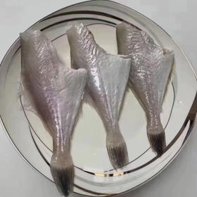 【特级深海扒皮鱼】看着就有食欲，全是干冰冷冻新鲜高品质，招牌菜红烧扒皮鱼，清蒸油炸都可以，老人宝宝都特别爱