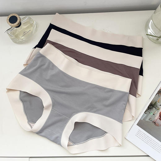 老米优品 / 3条装！飓舒服！飓好穿！简直就是神仙质感！《奶油系列—莫代尔中篙腰女士内裤》保证你穿了就想把它焊在身上，完全无感的一款，亲肤感真的像面膜般软软糯糯！NK210901A 商品图1