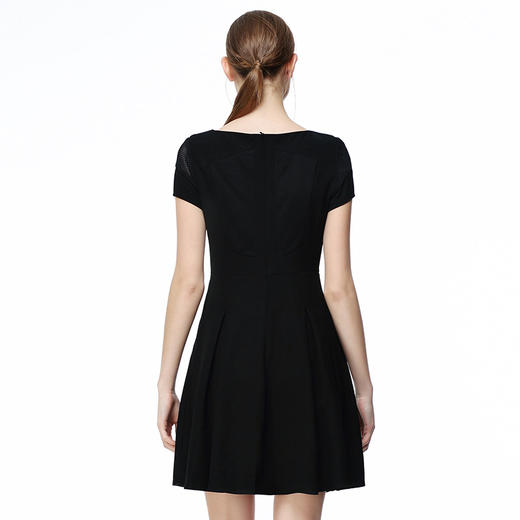 EITIE爱特爱夏季新款时尚网纱镂空拼接收腰百褶A字连衣裙女裙B20074102 商品图9