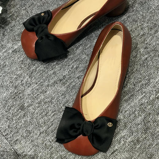 THE SOWING 全皮蝴蝶结百搭奶奶鞋 孕妇软底粗跟单鞋（不支持退换） [福利品] 商品图6