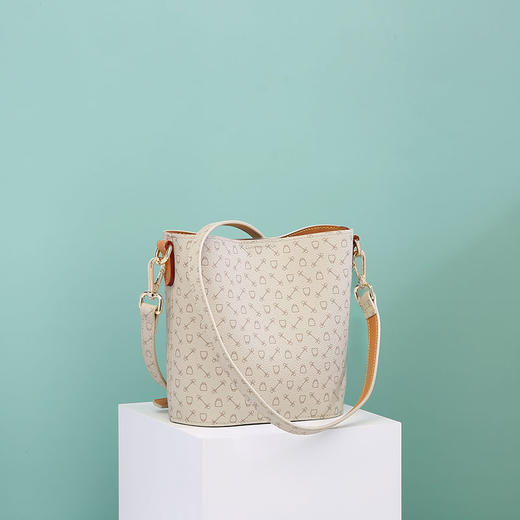 WHY水桶包女斜挎包百搭夏季新款包包时尚女包轻便小巧精致单肩包YAP8410AZ 商品图7