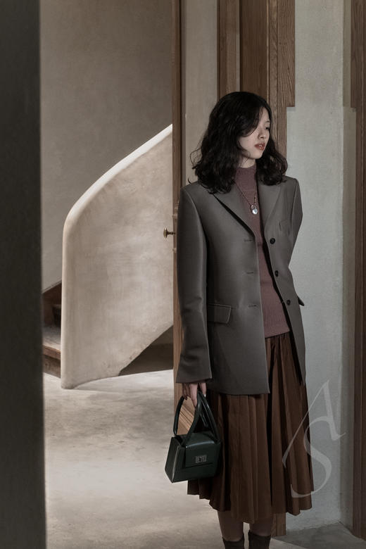 LOW CLASSIC 卡其色/深蓝色三粒扣羊毛西装外套 商品图0