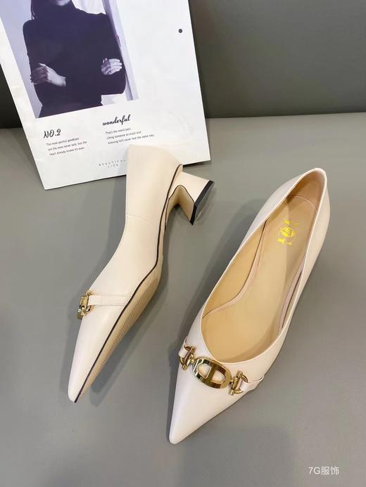 SE21001#胎牛皮尖头矮跟高跟鞋 商品图1