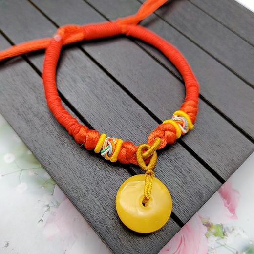 蜜蜡红绳平安扣手链 商品图1