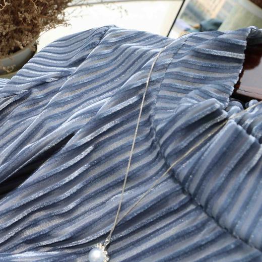 【à perles】浪漫风中领短袖丝绒T浪漫四色小豹纹、优雅紫，雾霾蓝，樱花粉【清仓，不退不换】 商品图8