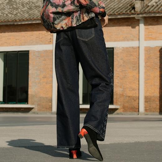 谜底直筒牛仔裤2021秋季新款镭射十字洞高腰宽松长裤213MK1681 商品图3