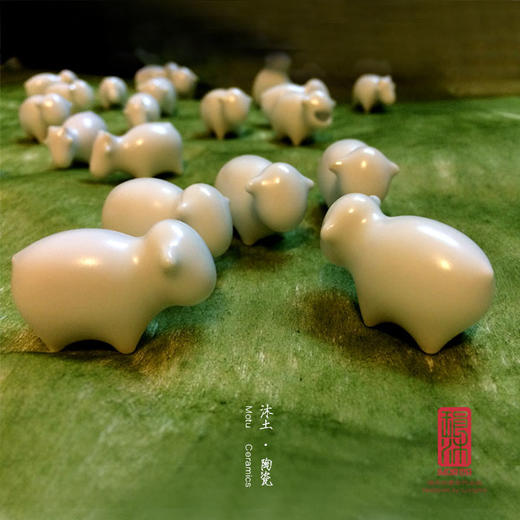 原创经典“萌羊报福”系列陶瓷摆件礼物【下单赠价值29.9元炫彩杯】 商品图2