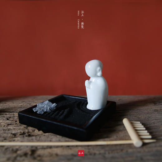 原创“禅意小法师”陶瓷修心礼物摆件【下单赠价值29.9元炫彩杯】 商品图5