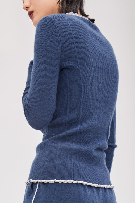精纺羊绒圆领修身女套衫 SJF93W427A 商品图6