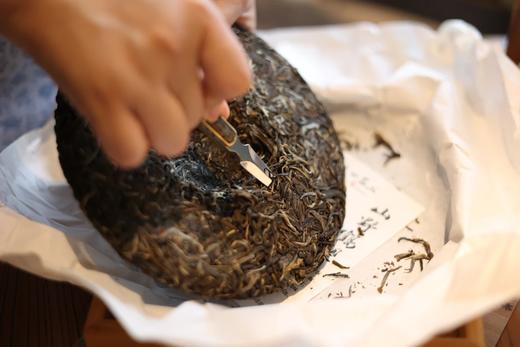 杞冠臻选 | 天下名山 普洱生茶 鹤望 普洱（生茶）357g/饼 商品图1