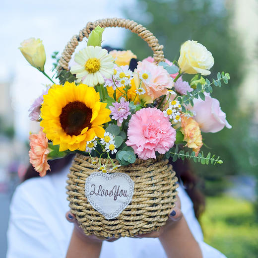 精致向日葵混搭手提小花篮送老师长辈38妇女节女神节妈妈学生家长客户