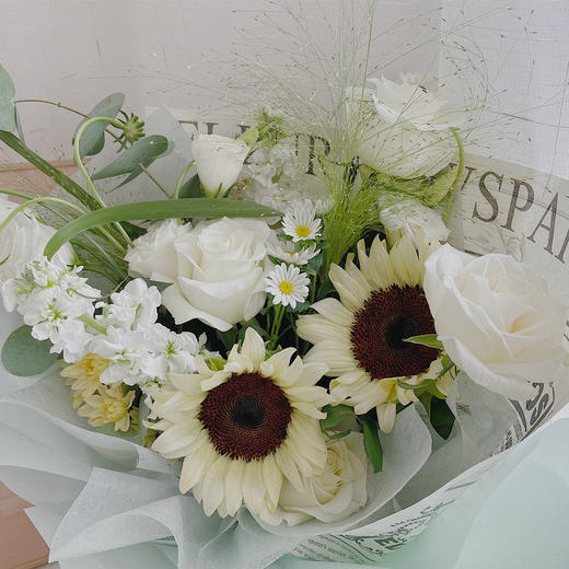守护 奶油向日葵花束 商品图1