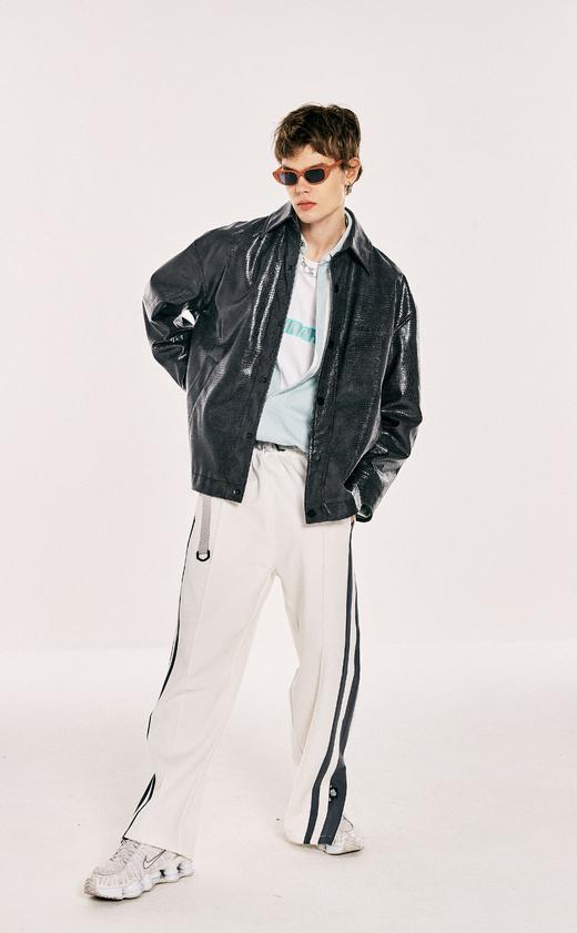 W132372478时尚亮面PU夹克 商品图3