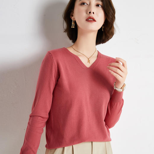 【两件装】2021秋冬新款洋气纯色长袖内搭打底针织衫纯色简约外穿V领毛衣女 商品图2