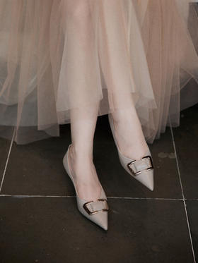 【断码特惠不退换】法式浅口尖头高跟鞋｜拉长脚背线条 修饰腿部线条美 鞋面甄选头层胎牛皮 小羊皮脚垫和内里 柔软舒试 走长路也不累脚 4.5cm酒杯跟 挺拔身姿 女人味儿十足