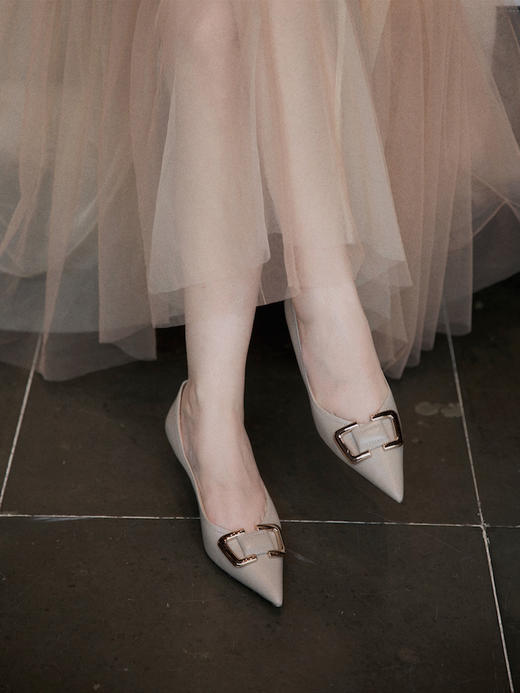 【断码特惠不退换】法式浅口尖头高跟鞋｜拉长脚背线条 修饰腿部线条美 鞋面甄选头层胎牛皮 小羊皮脚垫和内里 柔软舒试 走长路也不累脚 4.5cm酒杯跟 挺拔身姿 女人味儿十足 商品图0