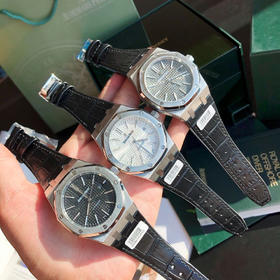 亲民版 爱彼皇家橡树系列AP15400
机芯：搭载进口西铁城