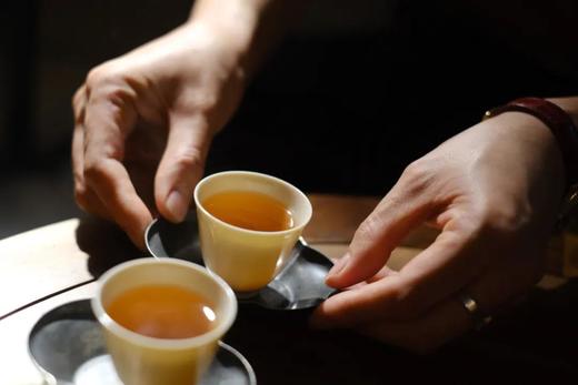 杞冠臻选 | 天下名山 武夷岩茶 坑涧茶品——斑竹窠肉桂（10包）礼盒装 商品图3