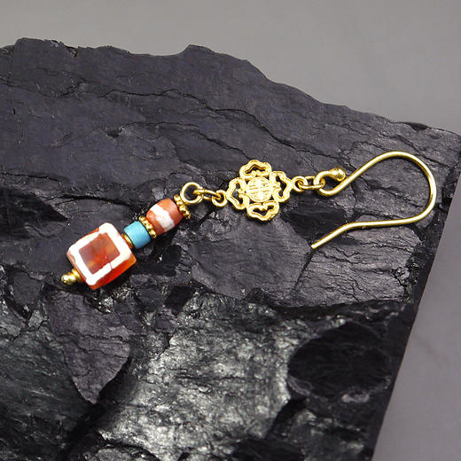 镶蚀红玉髓方圆不对称耳环 商品图1