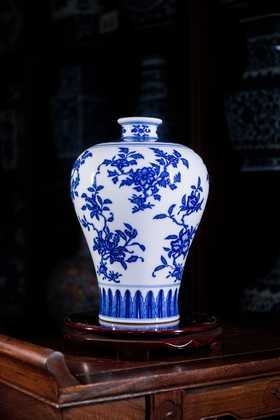 翁继红：柴窑青花三花三果梅瓶