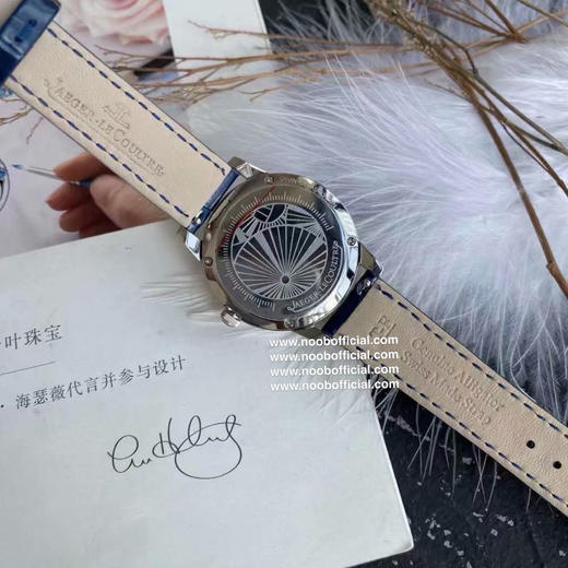 积家约会系列女表        女人腕表的三大梦想之一     积家约会    极致极简    优雅女性   百变配搭精致表冠    数字木纹花面   进口牛皮带   原装折叠扣 商品图6