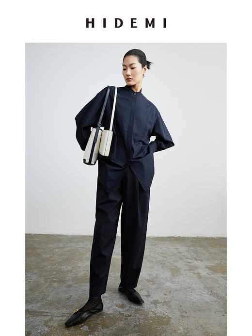 HIDEMI 经典拼接款圆领廓形衬衫 深藏蓝/白色 商品图6