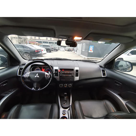 三菱 欧蓝德 2.4 时尚版【月租-北京】 商品图4