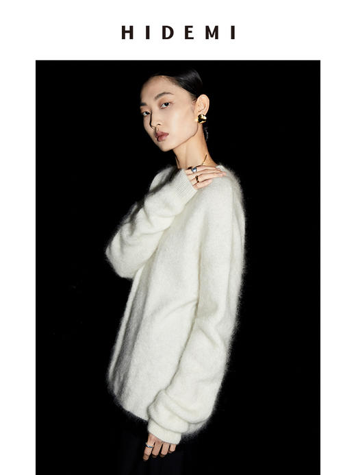 HIDEMI 马海毛白色拼接黑边圆领毛衣 商品图7