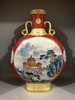 张洁：珊瑚红雕刻开膛粉彩山水楼阁抱月瓶 商品缩略图0