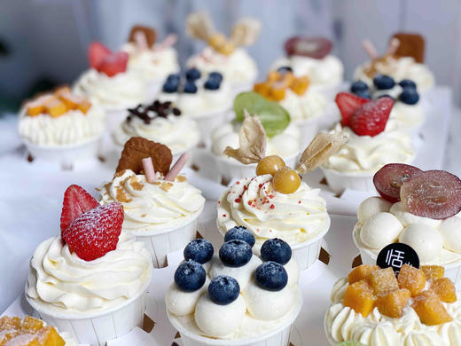 特价福利款：十二粒杯子蛋糕，水果盛宴cupcake甜蜜下午茶，口感和颜值缺一不可的杯子蛋糕。 商品图8