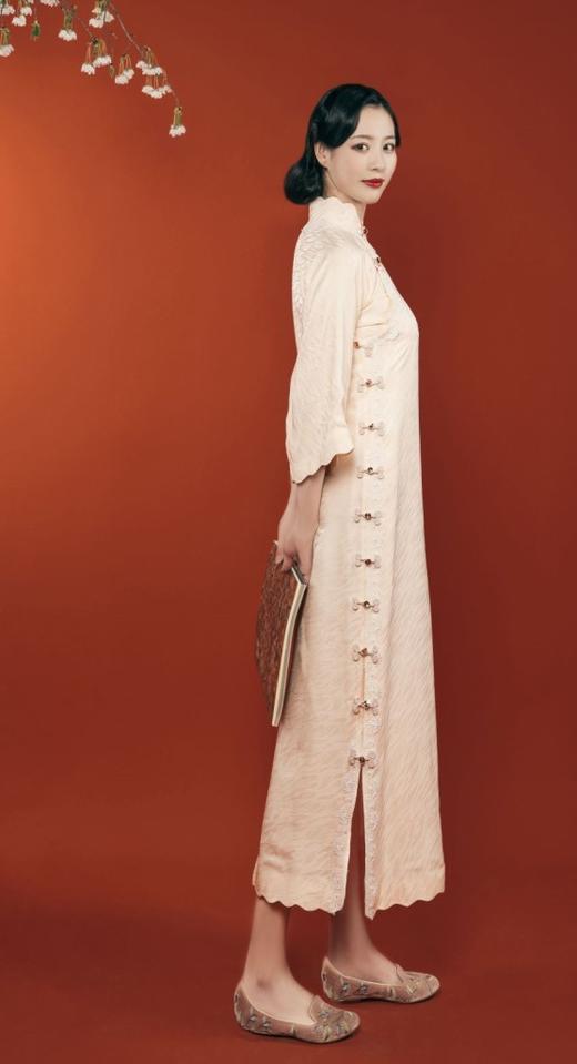 荷言HEYEN 流风回雪 平裁复古版+柳叶纹真丝混纺提花重绉面料 商品图4