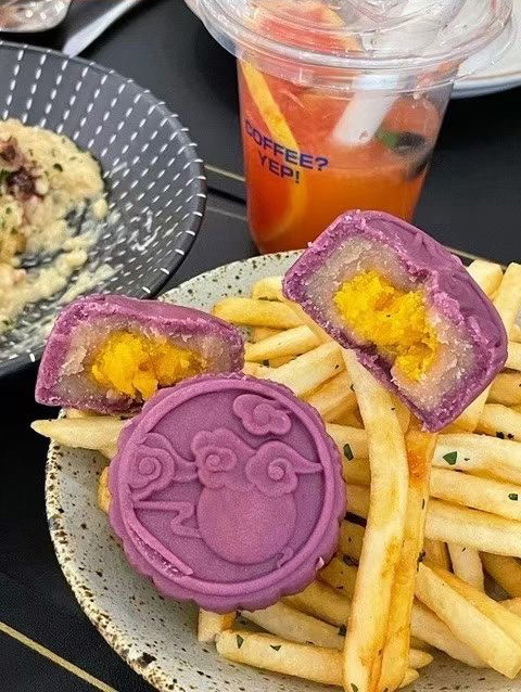 【劲爆笑笑】李子柒月满河山月饼礼盒/独立包装 方便食用/口感细腻绵