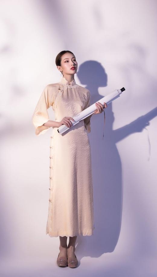 荷言HEYEN 流风回雪 平裁复古版+柳叶纹真丝混纺提花重绉面料 商品图5